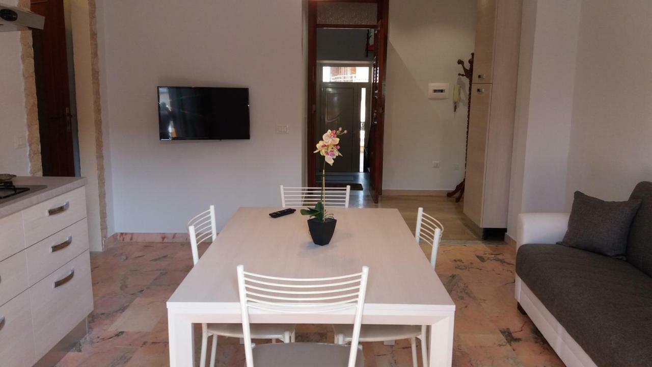 Relax Due Passi Dal Mare Apartment Spadafora Bagian luar foto